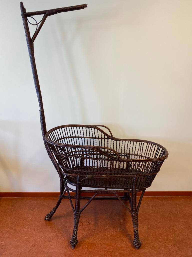 Antieke rotan wieg - Meer dan 125 jaar oud, Ophalen