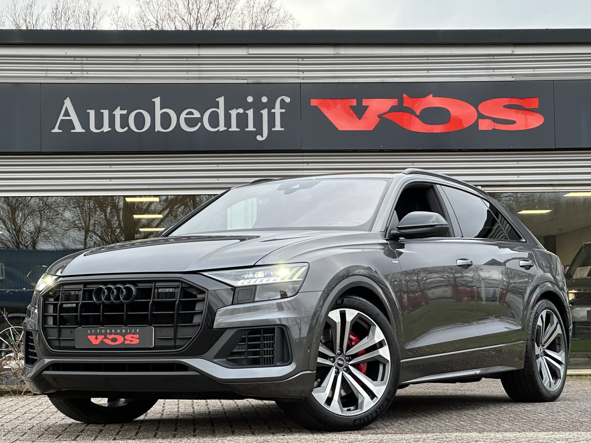 Audi Q8 55 TFSI e quattro Pro Line S-Line | Nachtzicht | HUD, Auto's, Automaat, Dealer onderhouden, Gebruikt, 2995 cc