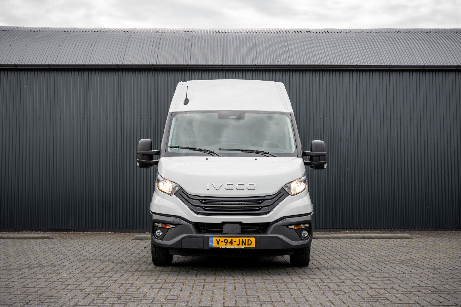 Iveco Daily 35S18 | 3.0L 180PK | Automaat | NW MODEL | 3.5T, Automaat, Stof, Gebruikt, 4 cilinders
