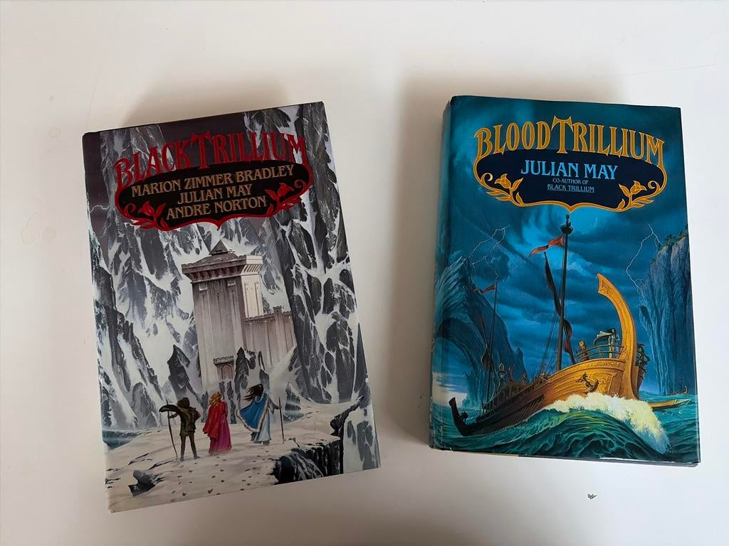 Black Trillium & Blood Trillium - Eerste editie, bijna nieuw, Ophalen of Verzenden, Zo goed als nieuw