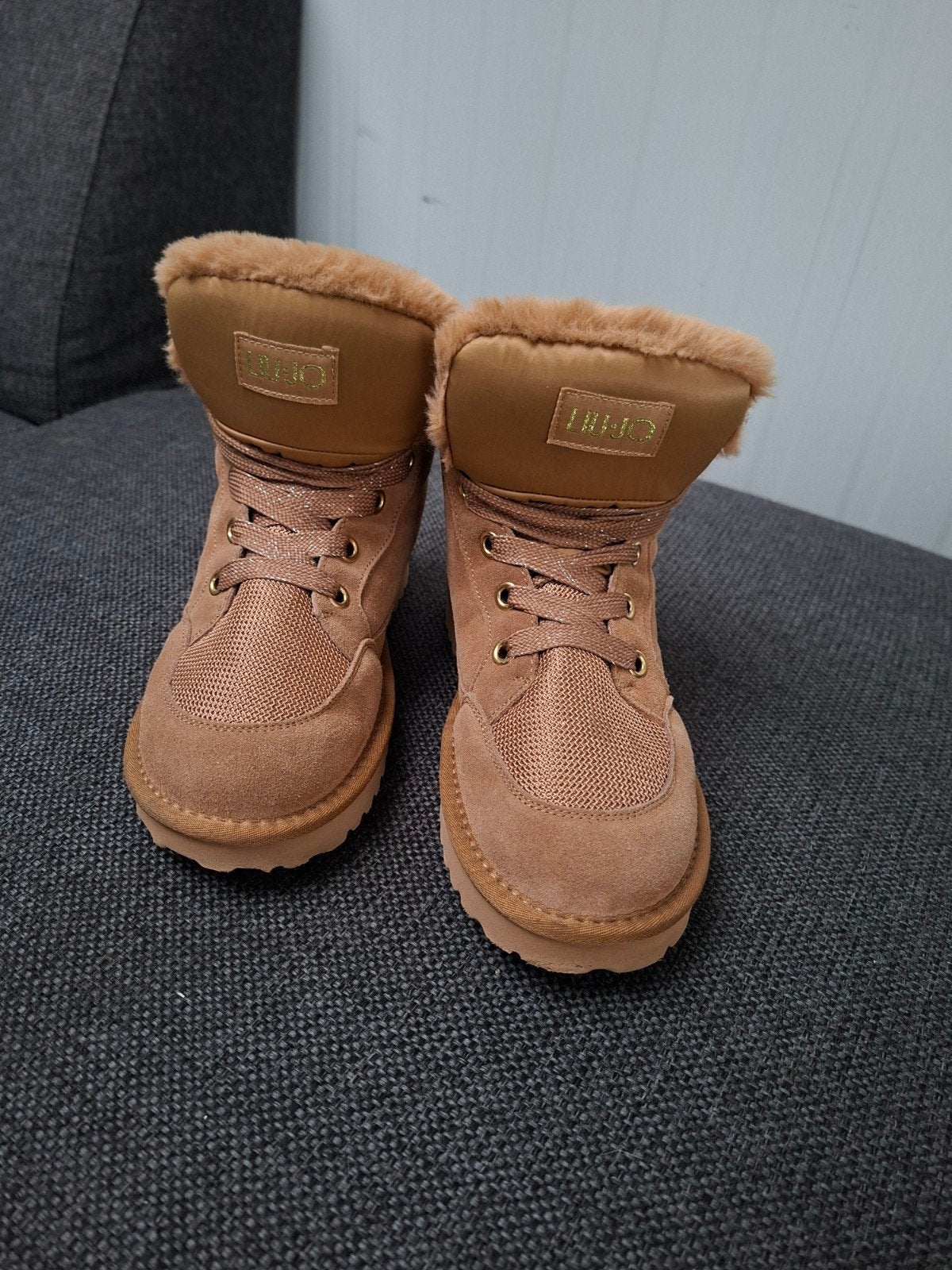 Liu Jo schoenen met Bont - Zo Goed als Nieuw, Bruin, Liu Jo, Ophalen of Verzenden, Sneakers of Gympen