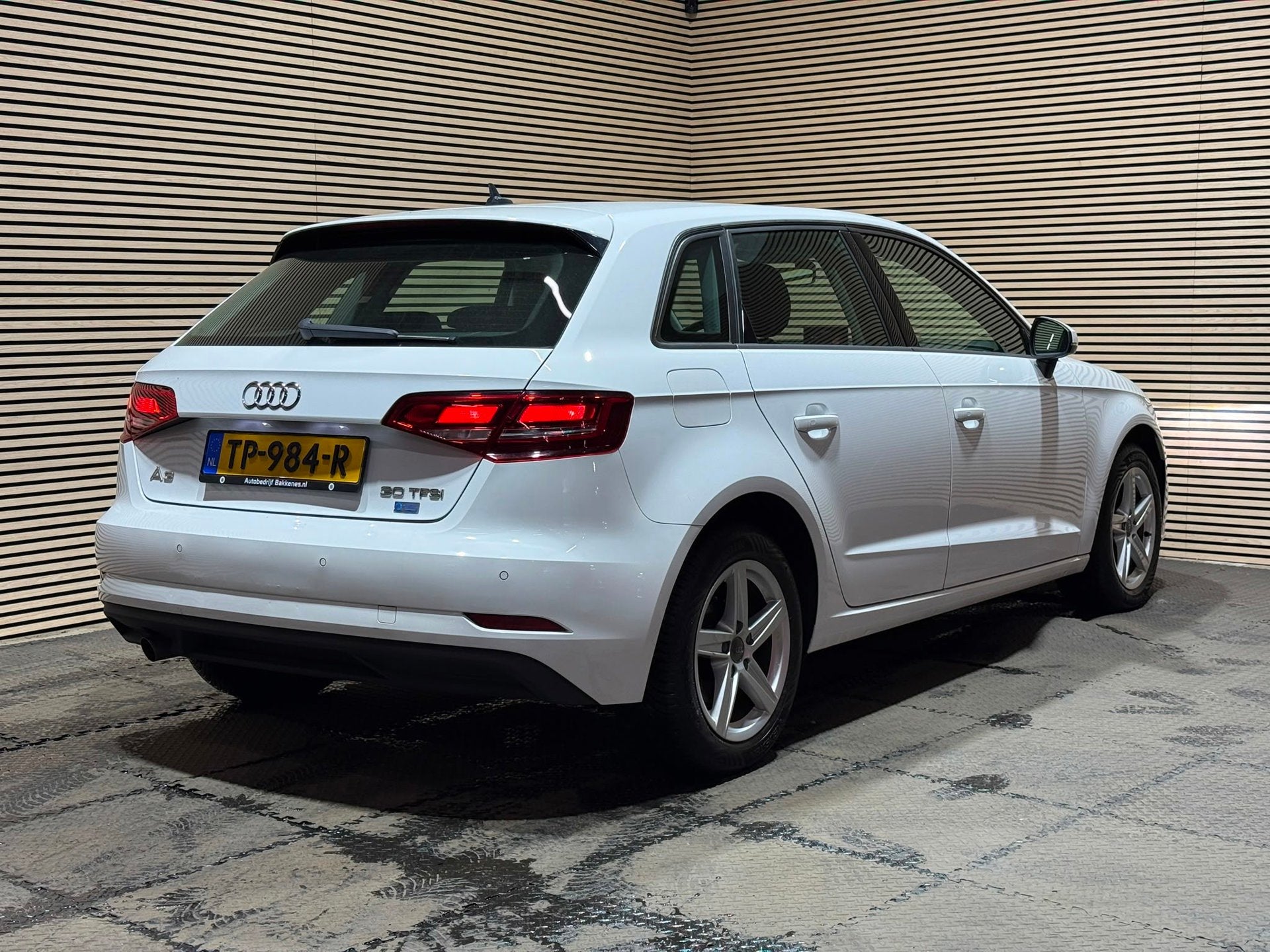Audi A3 Sportback 30 TFSI Pro Line | NAP | Airco | Cruise |, Auto's, Audi, Voorwielaandrijving, Stof, Gebruikt, Euro 6