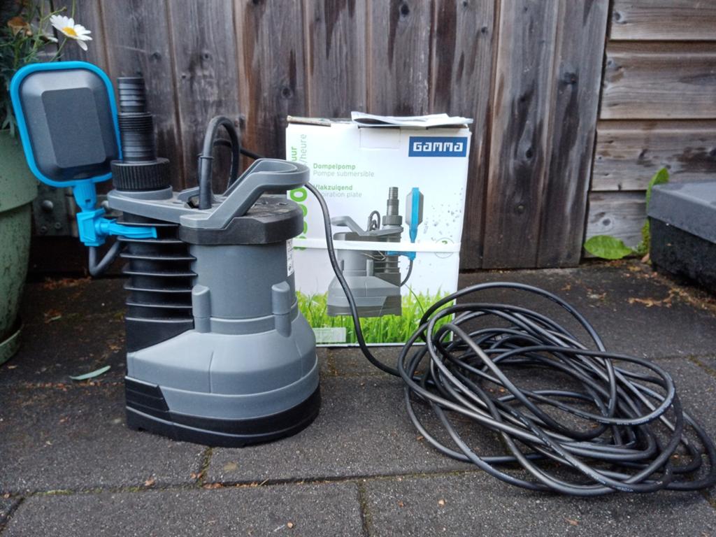 Gamma Dompelpomp DP-250 - Zo goed als nieuw, Ophalen of Verzenden, Zo goed als nieuw, Elektrisch, Dompelpomp
