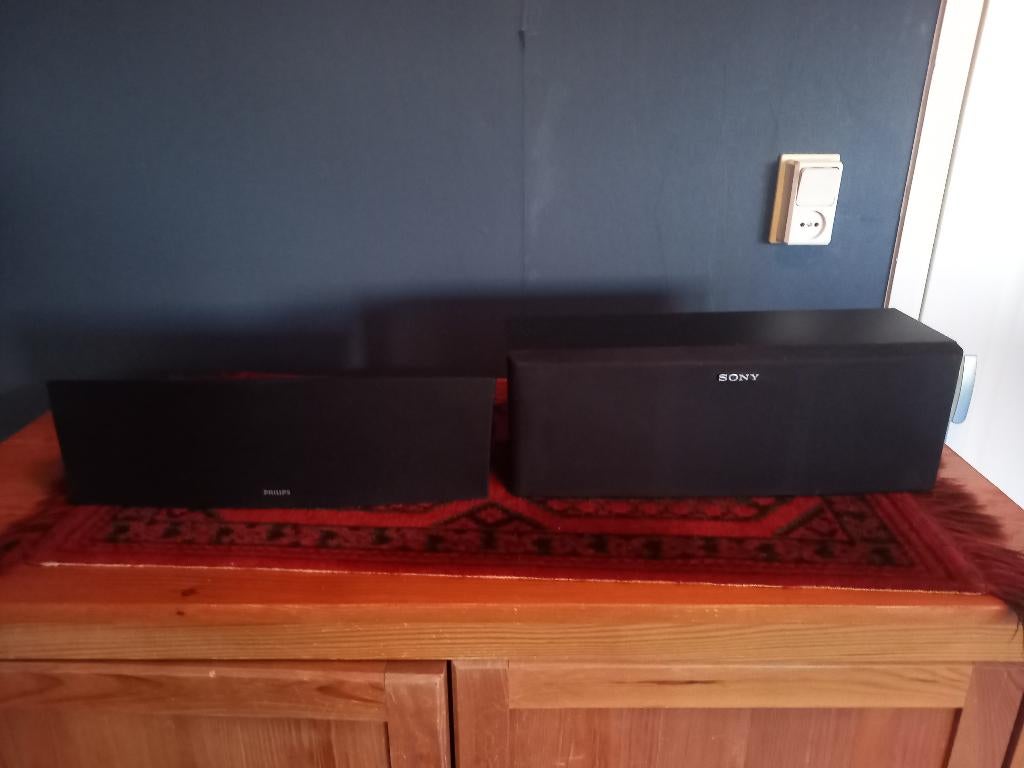 SONY en een PHILIPS center speaker, Audio, Tv en Foto, Luidsprekers, Philips, Gebruikt, Ophalen of Verzenden, 120 watt of meer