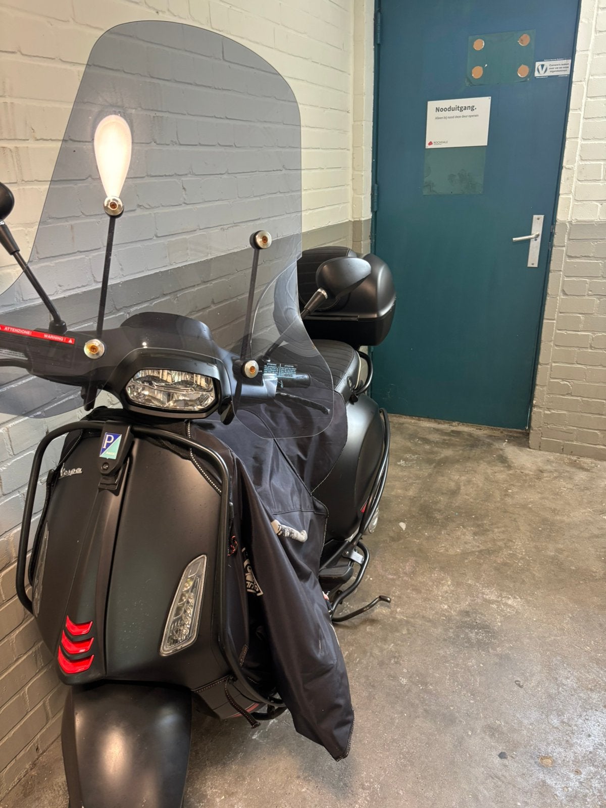 Vespa sprint 2021, Fietsen en Brommers, Scooters | Vespa, Maximaal 45 km/u, Vespa S, Ophalen of Verzenden, Zo goed als nieuw