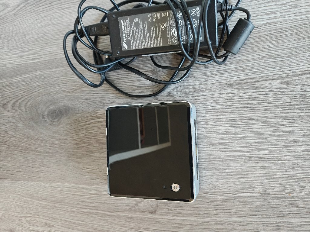 Intel NUC Kit NUC6i3SYK 8GB, Computers en Software, Desktop Pc's, Ophalen of Verzenden, Gebruikt, 8 GB, SSD