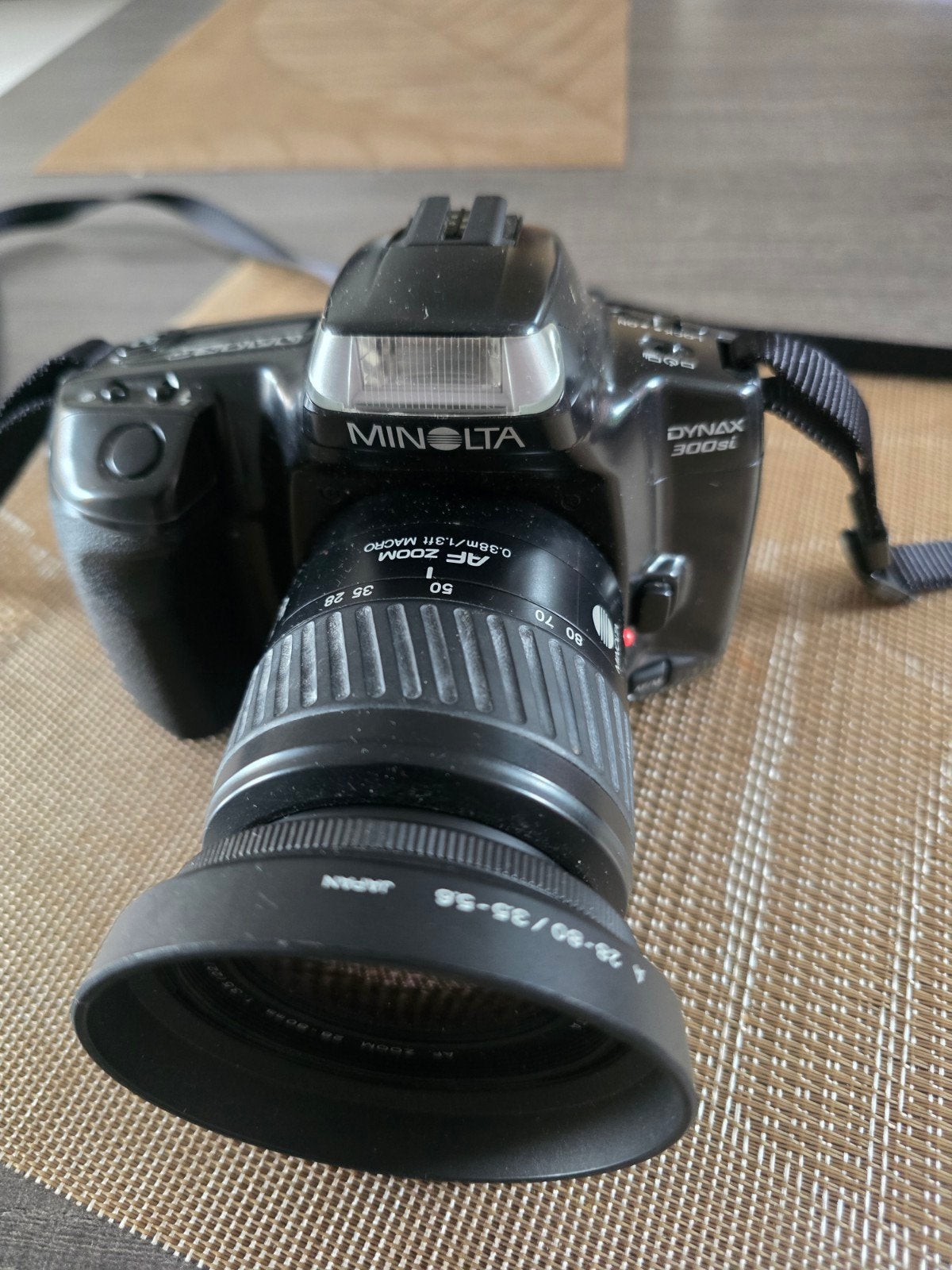 Minolta Dynax 300si Spiegelreflexcamera met AF Zoom lens, Audio, Tv en Foto, Ophalen of Verzenden