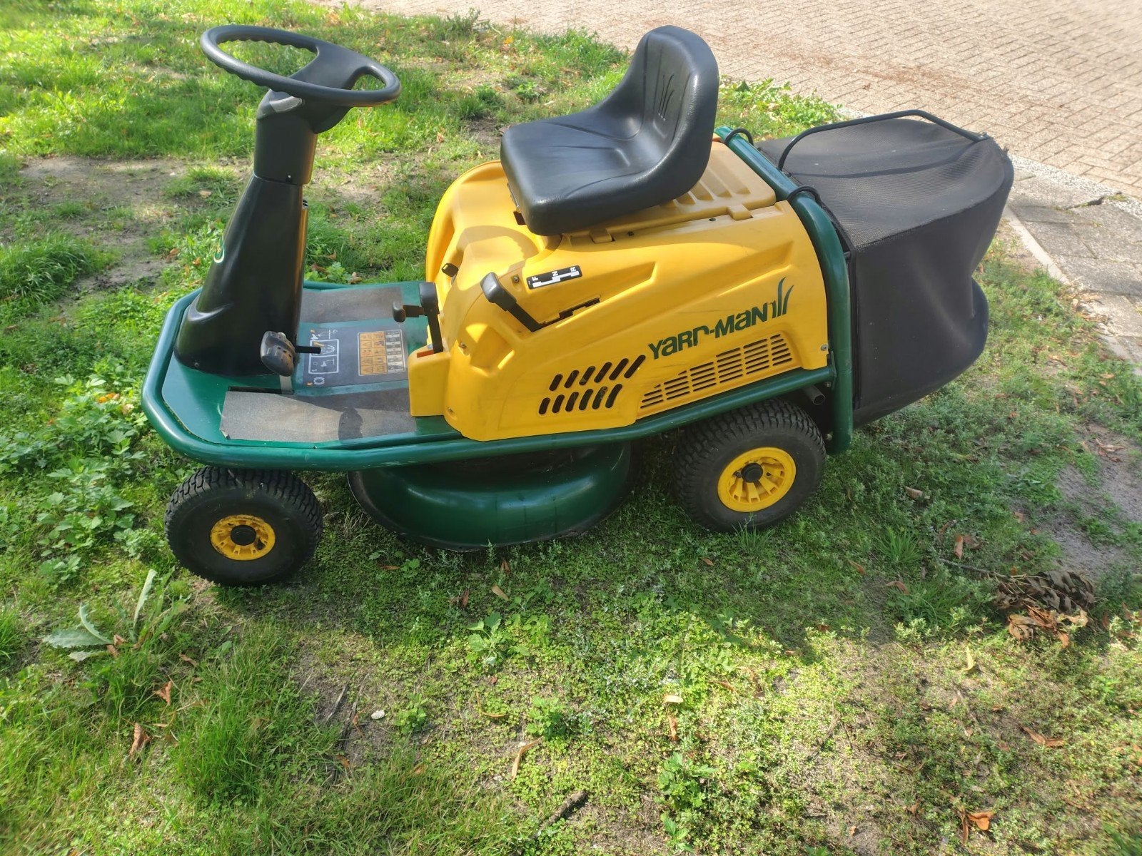 Yard-Man zitmaaier - Krachtige en betrouwbare grasmaaier, Cirkelmaaier, Gebruikt, Ophalen of Verzenden, 50 cm of meer
