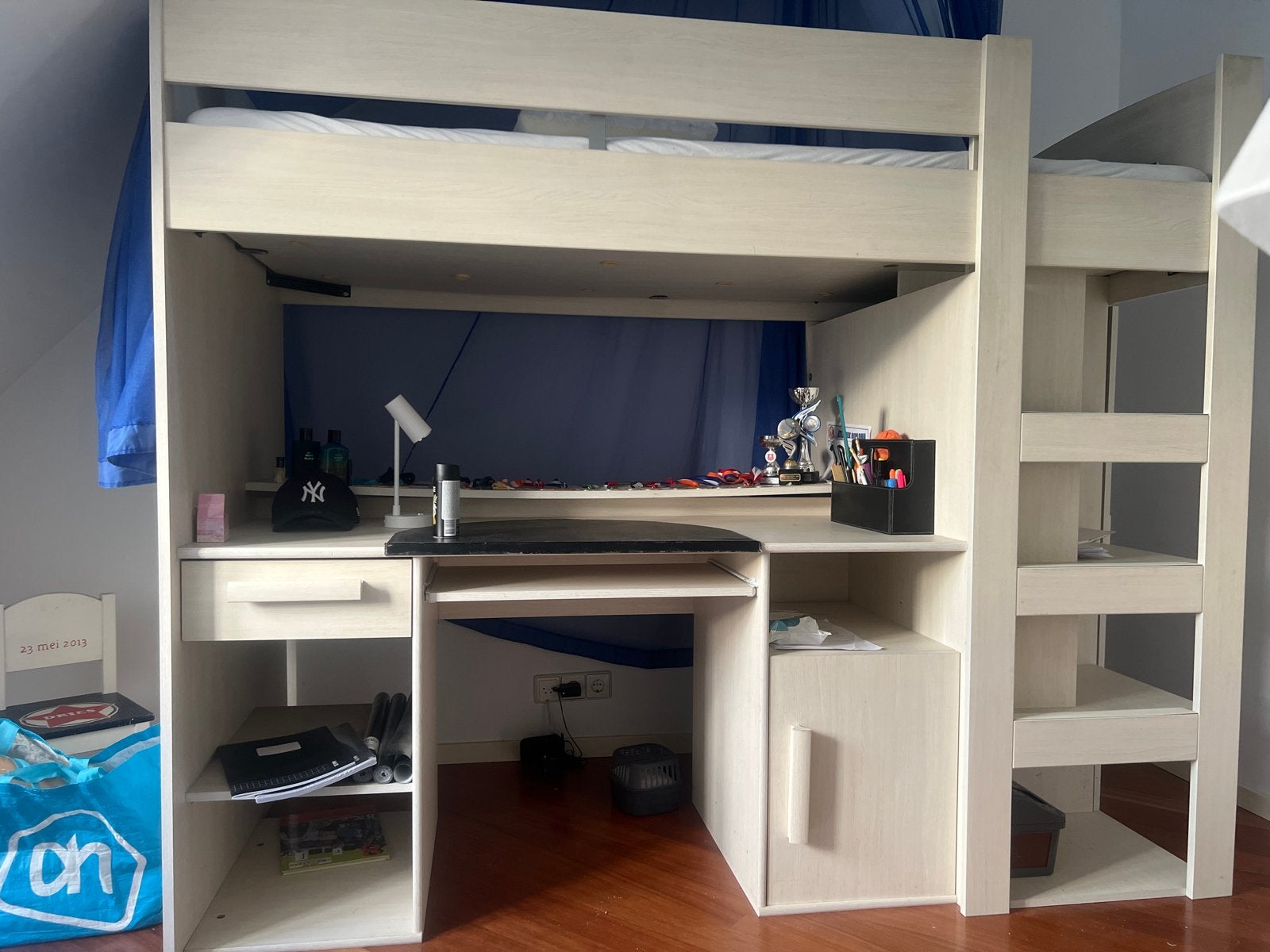 Hoogslaper met kledingkast en bureau - Ruimtebesparend!, Ophalen, Gebruikt, Eenpersoons, 200 cm