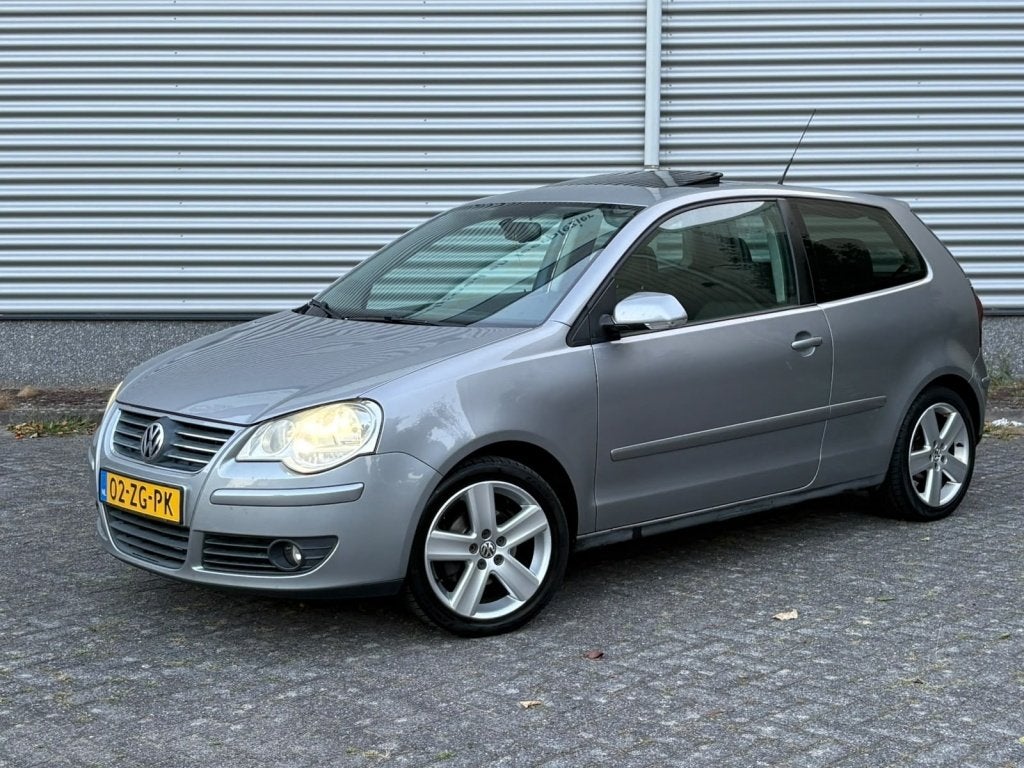 Volkswagen Polo 1.4 Sportline Panoramadak Xenon Cruise Clima, Zwart, 4 cilinders, Leder en Stof, Bedrijf
