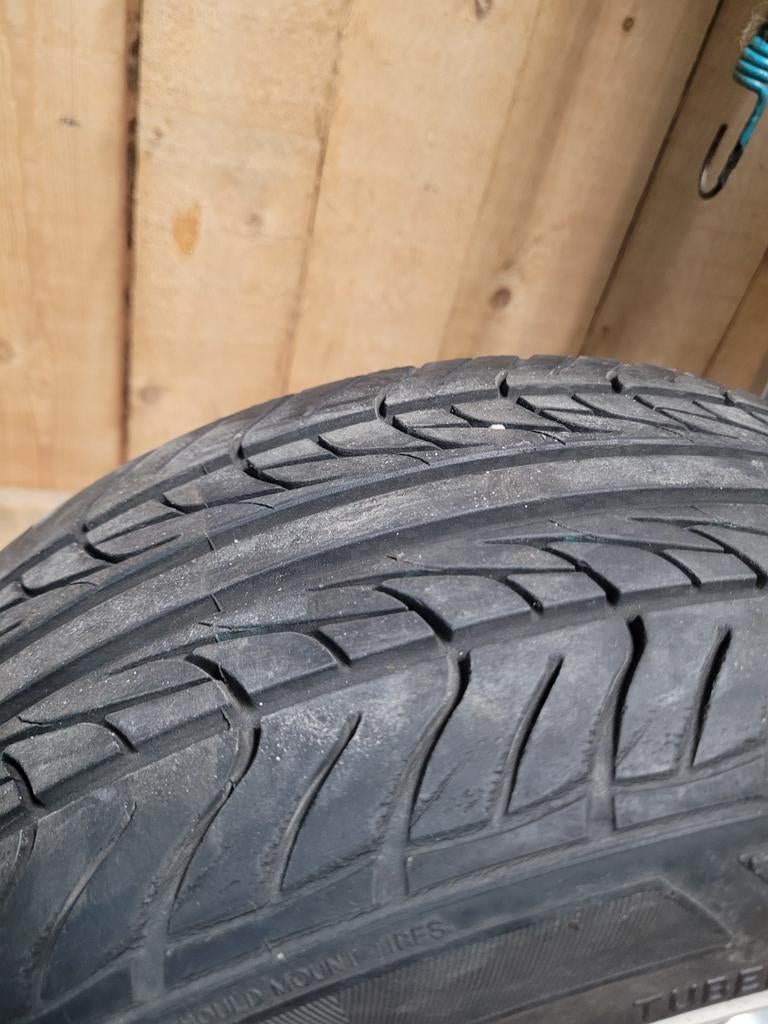4 nette banden 165/55 R13 alleen de banden, Ophalen, Gebruikt, 13 inch, Band(en)