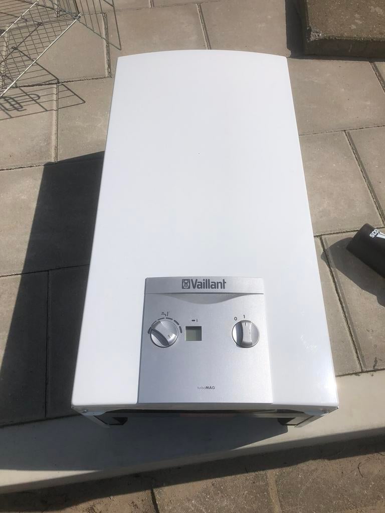 Vaillant turboMAG geiser butaan-propaan gasfles, Doe-het-zelf en Verbouw, Geisers en Boilers, Ophalen of Verzenden, Zo goed als nieuw