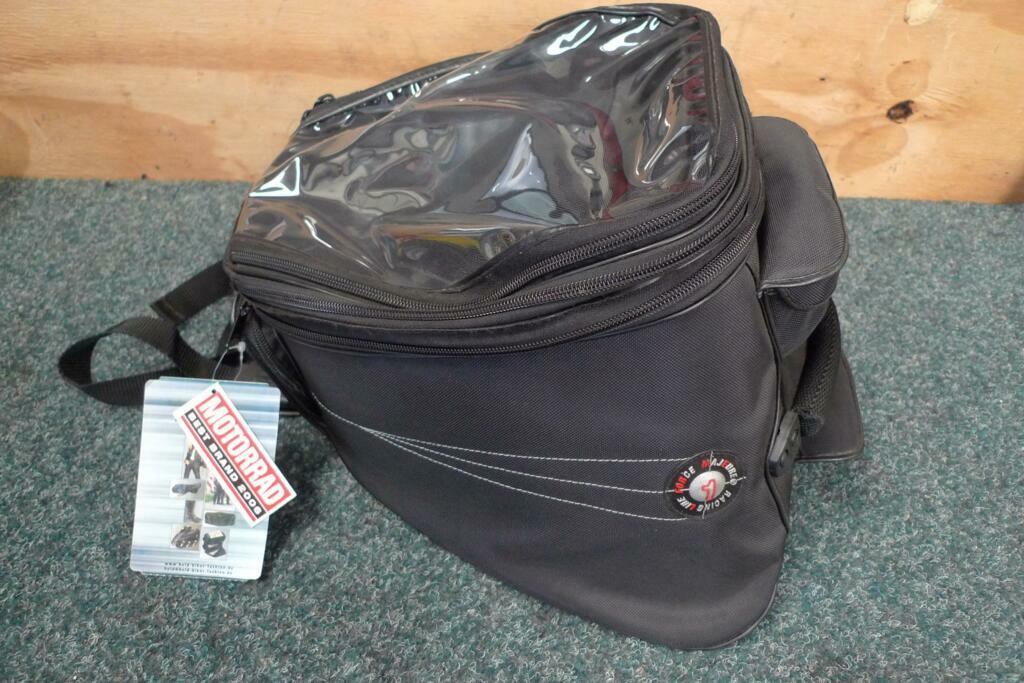 tanktas held, Ophalen, Nieuw