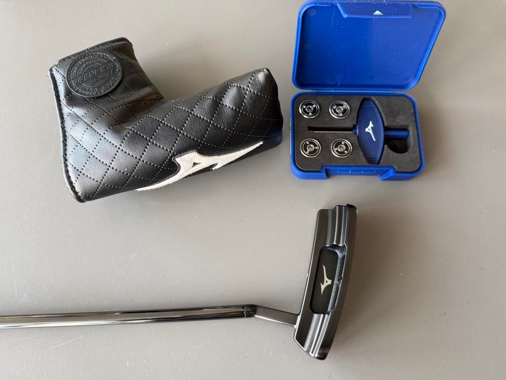 Mizuno M-Craft OMOI 01 Black Ion Blade Putter 35 inch, Sport en Fitness, Golf, Ophalen of Verzenden, Zo goed als nieuw, Club, Mizuno