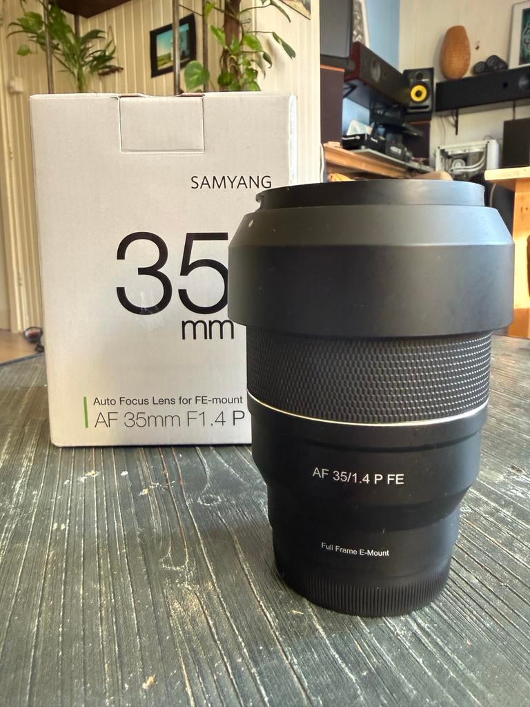 Samyang 35mm F1.4 FE Sony Lens, Ophalen of Verzenden, Zo goed als nieuw, Standaardlens
