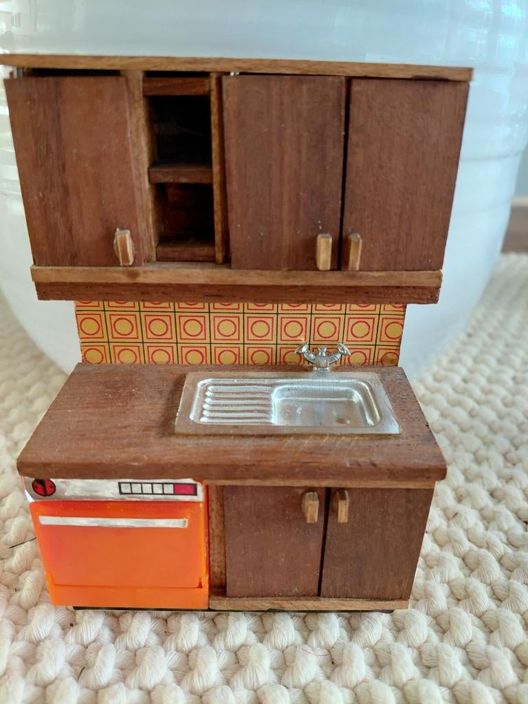 Zeldzaam  lundby aanrecht met vaatwaser 1.16 zie adv, Ophalen of Verzenden, Gebruikt, Poppenhuis