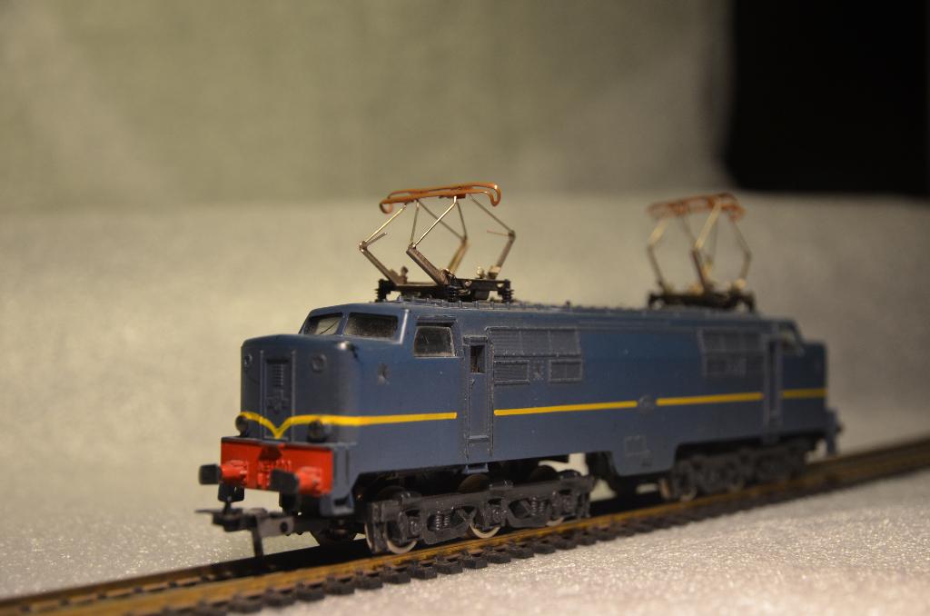 NS 1220. Lima H0. Prima locomotief, Hobby en Vrije tijd, Modeltreinen | H0, Gebruikt, Analoog, Ophalen of Verzenden, Lima