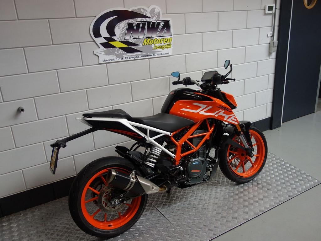 KTM 390 Duke (bj 2017), KTM, Bedrijf, Onbekend, 373 cc
