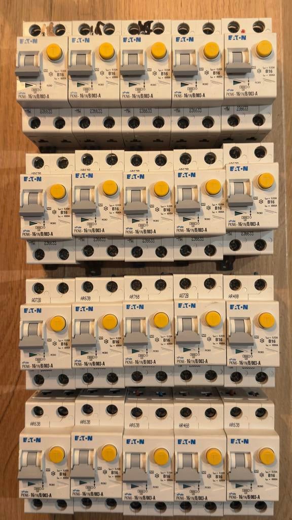 Eaton Aardlekautomaat B16/0,03A, Ophalen of Verzenden, Gebruikt, Overige typen