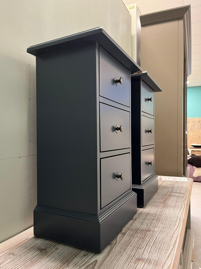 Nachtkastjes showmodel 38x27x62H cm - RAL 7016 - WEG = WEG!, Ophalen of Verzenden, Zo goed als nieuw, Minder dan 150 cm, Minder dan 25 cm