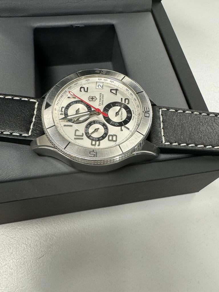 317895 Victorinox Swiss Army Ambassador Clous de Paris, Overige merken, Leer, Staal, Polshorloge