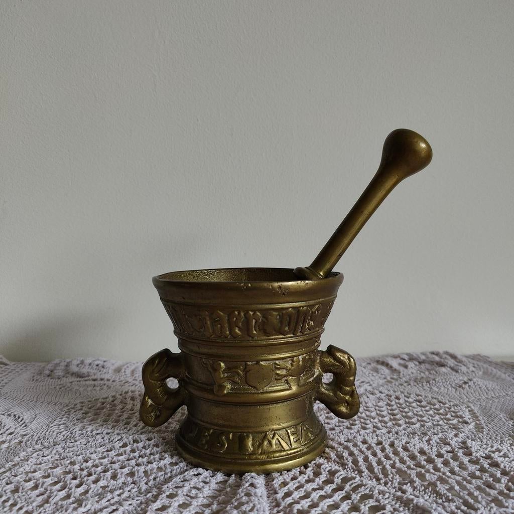 Grote vijzel met stamper messing, Antiek en Kunst, Ophalen of Verzenden