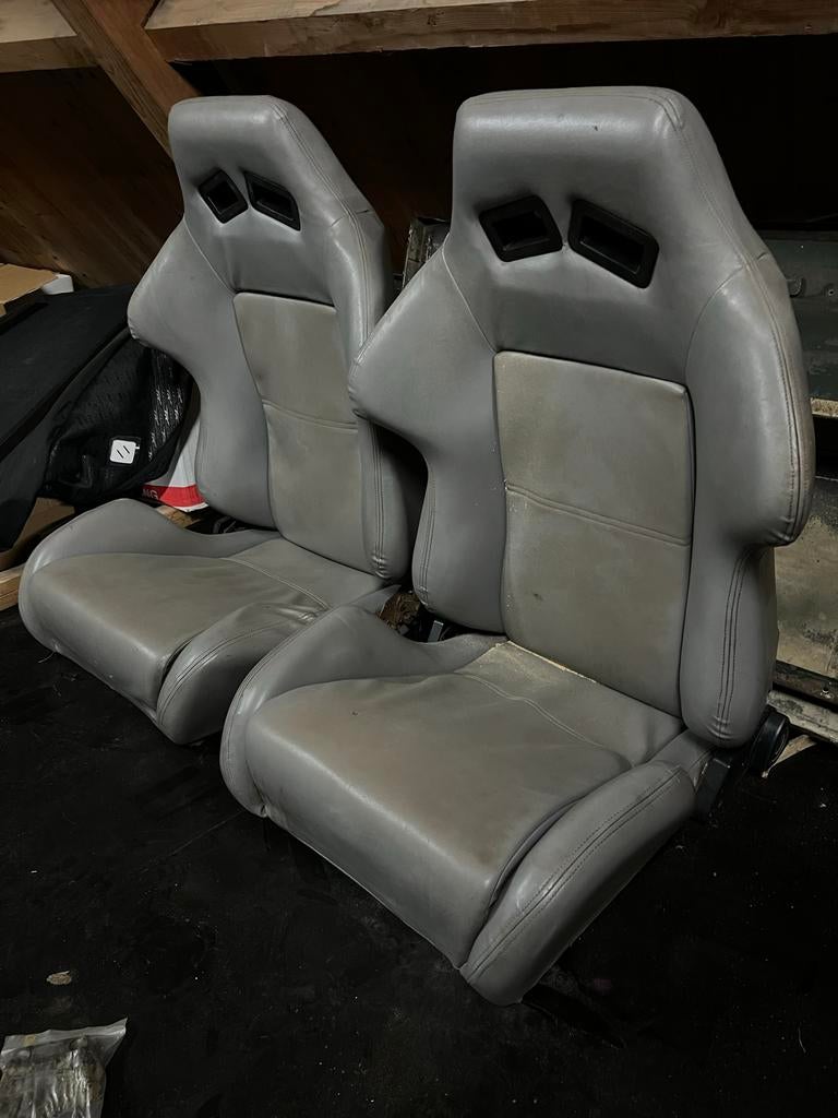 Sportstoel 2x,  grijs skai., Auto-onderdelen, Interieur en Bekleding, Universele onderdelen, Gebruikt, Ophalen