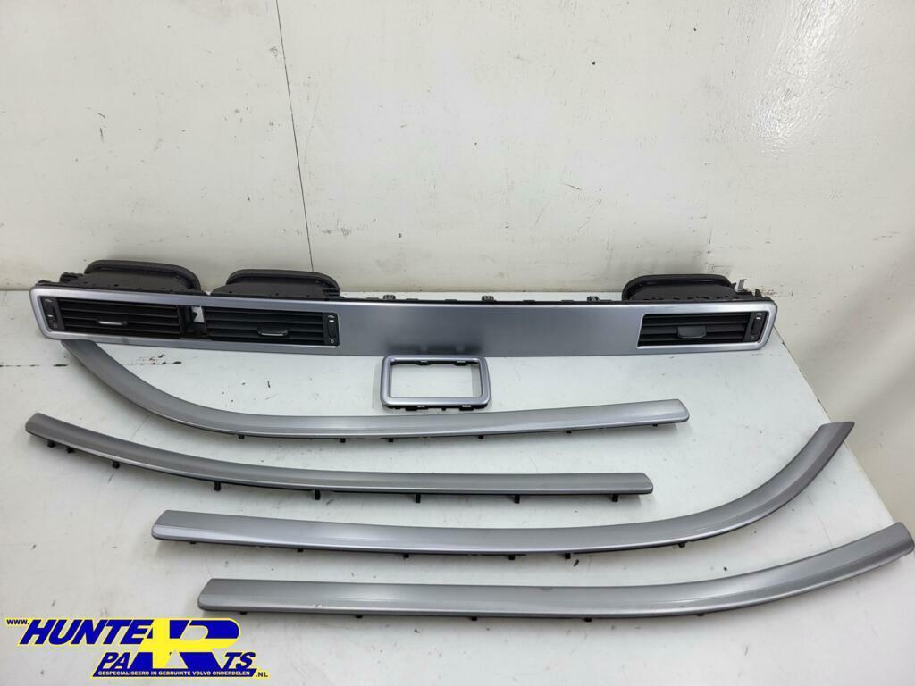 Set sierlijsten Volvo V70/S80 ('07-'17) 30715143, Gebruikt, Ophalen of Verzenden, Volvo, Volvo