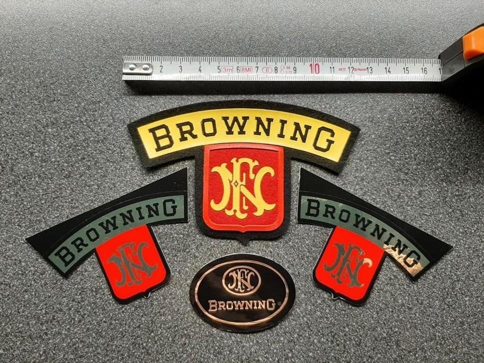 Browning  -   patch  + enkele  stikkers., Ophalen of Verzenden, Landmacht, Nederland, Embleem of Badge
