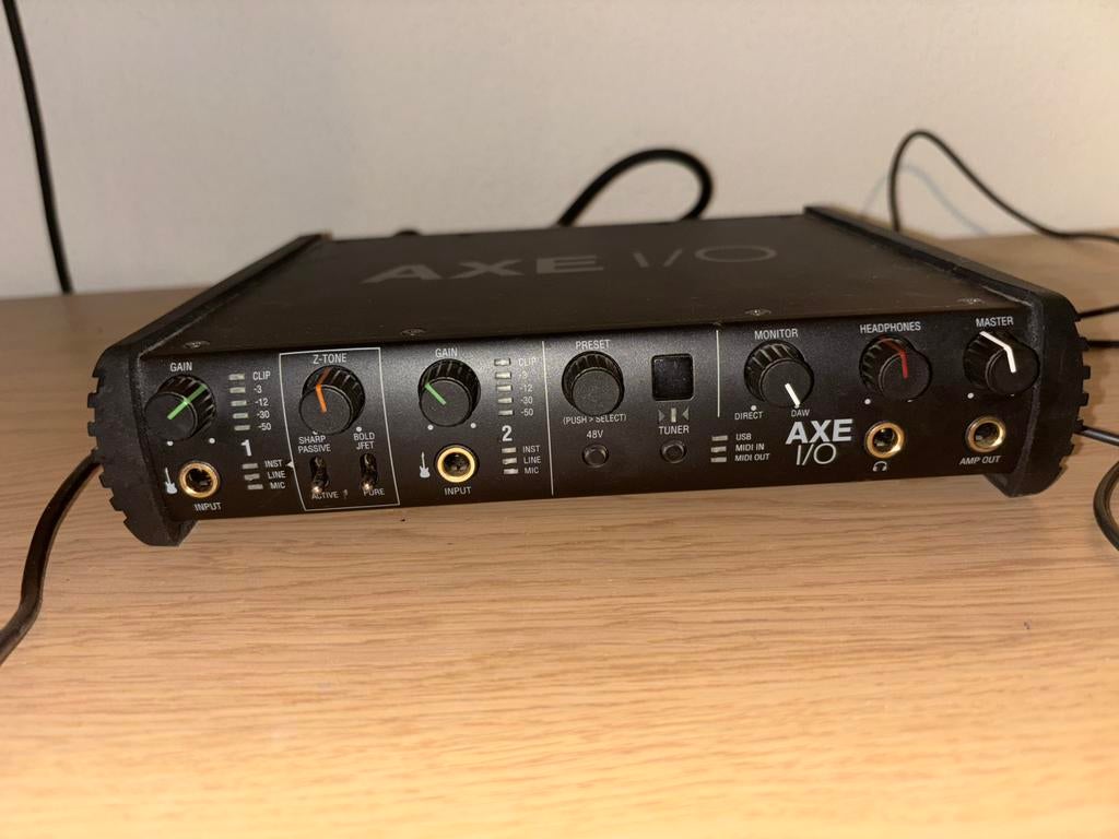 Ik Multimedia Axe/Io, Ophalen of Verzenden, Gebruikt