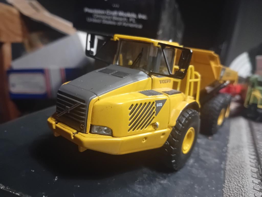 Volvo A40D dumper metalen model diecast, Ophalen of Verzenden, Gebruikt, Bus of Vrachtwagen