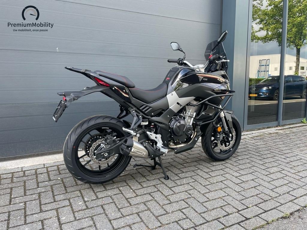 VOGE 500 DS (ZWART), Voge, 2 cilinders, Bedrijf, Onbekend
