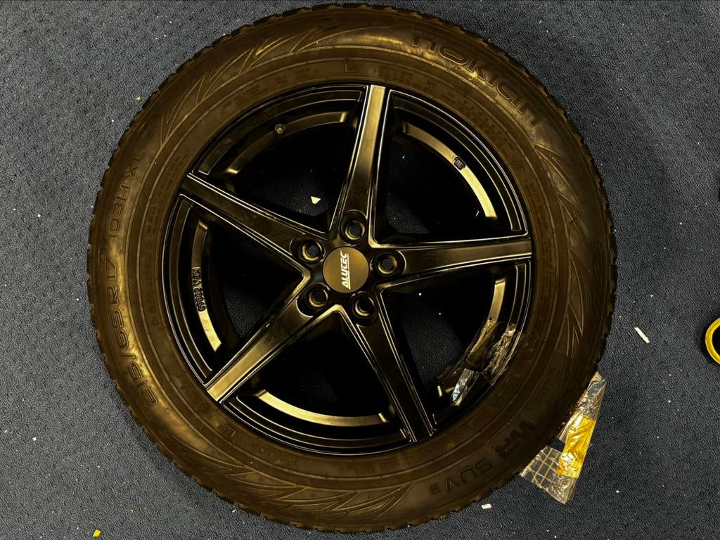 ZGAN! Nokian auto band en alutec velg 18 inch €166,99, 18 inch, Banden en Velgen, Nieuw, Ophalen of Verzenden