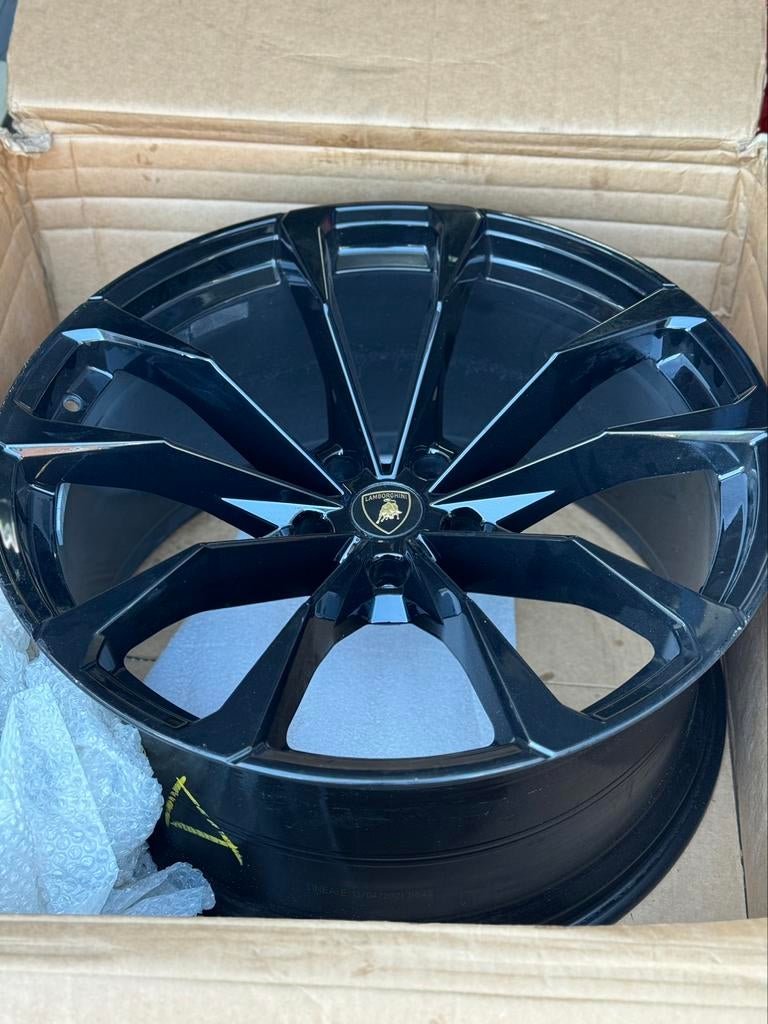 1x of 2x Losse Lamborghini Urus 23 Inch Velgen Schadevrij, Auto-onderdelen, Banden en Velgen, Ophalen, Gebruikt, Velg(en), 285 mm