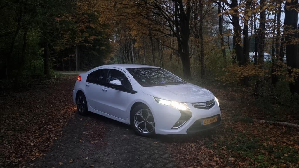 Opel Ampera 1.4*2 e eig*zeer nette auto*nap* nieuwe 12V-accu, Ampera, 4 stoelen, Wit, 75 €/maand