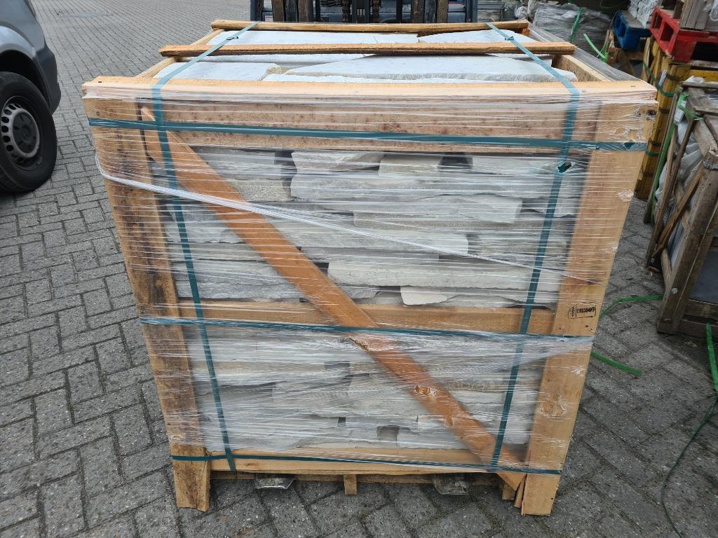 Foto 12 van Brasil White flagstones 2,5-5 cm dik € 44,95 per m2 incl btw