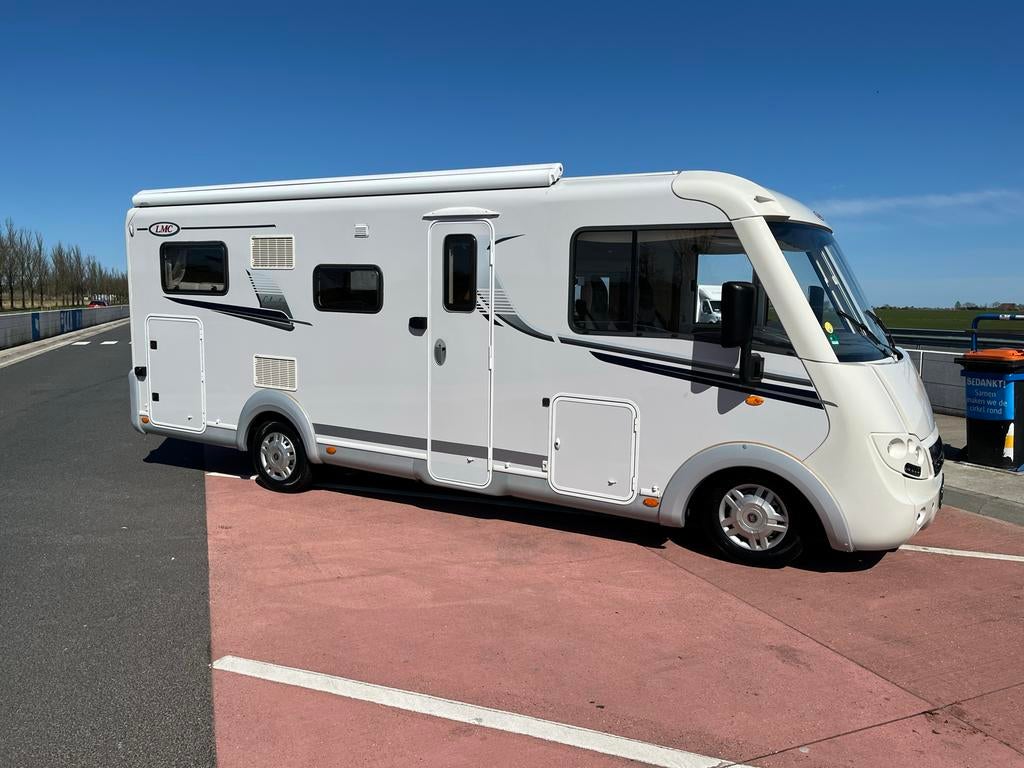 LMC Camper te huur - 4 persoons