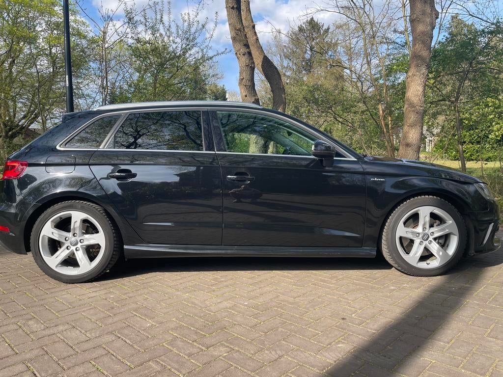 Velgen, sneeuwkettingen en wintermatten voor Audi A3, Ophalen, Gebruikt, 255 mm, Velg(en)