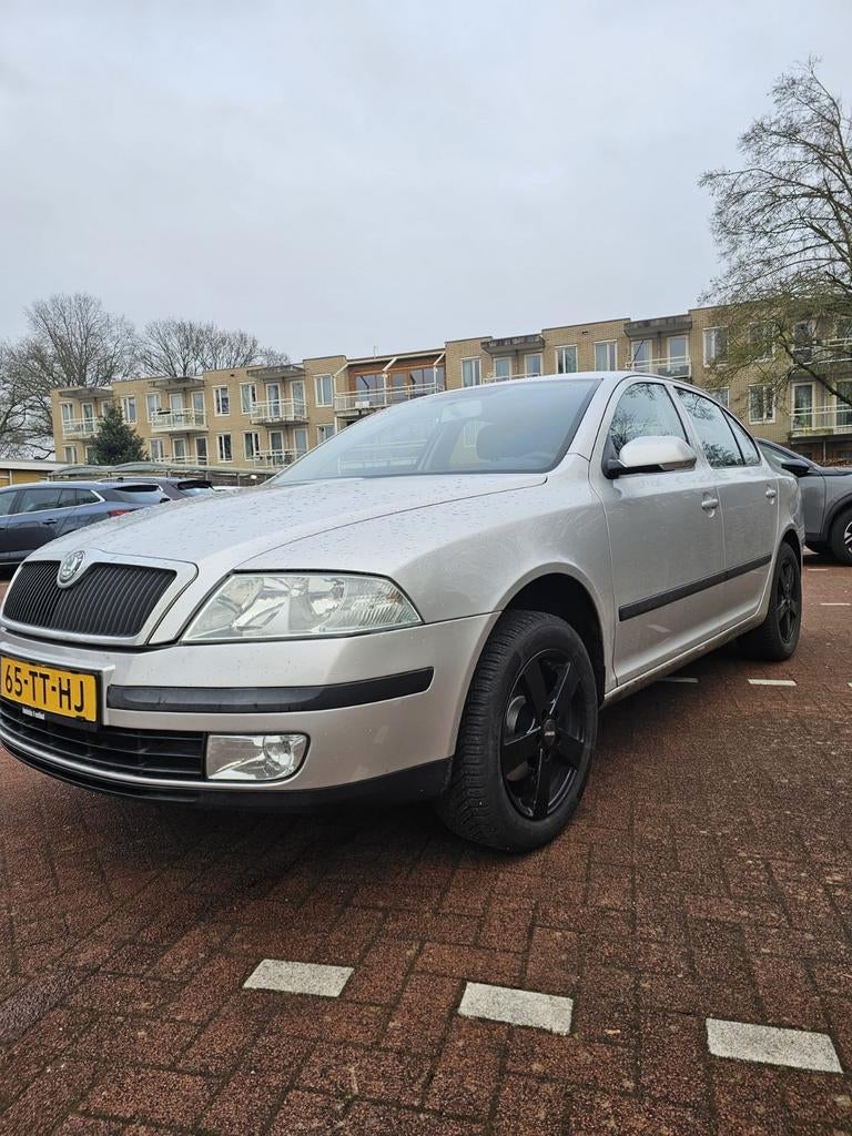 Skoda Octavia 1.6 75KW 2007 Grijs, Auto's, Skoda, Particulier, Octavia, ABS, Airbags, Airconditioning, Centrale vergrendeling