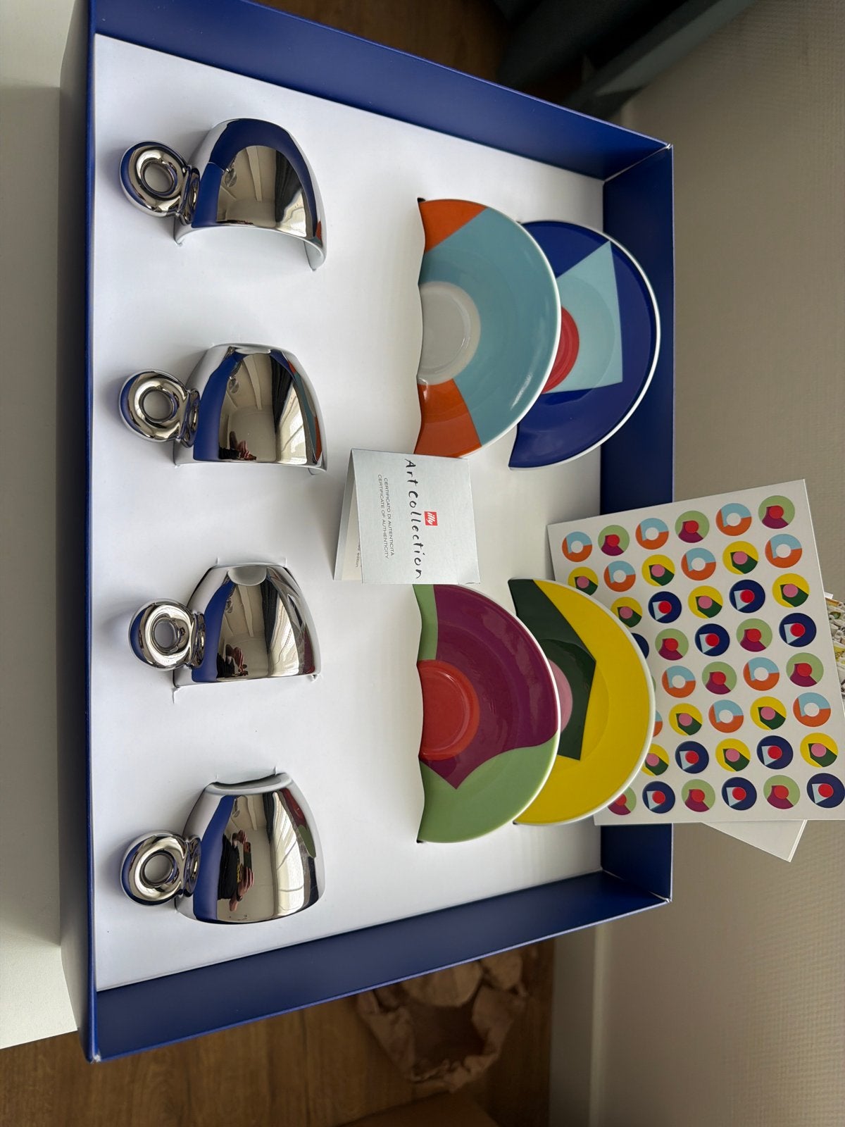Illy Art Collection 2020 Sagmeister Espressokopjes (4 stuks), Ophalen, Zo goed als nieuw, Kop(pen) en/of Schotel(s), Porselein