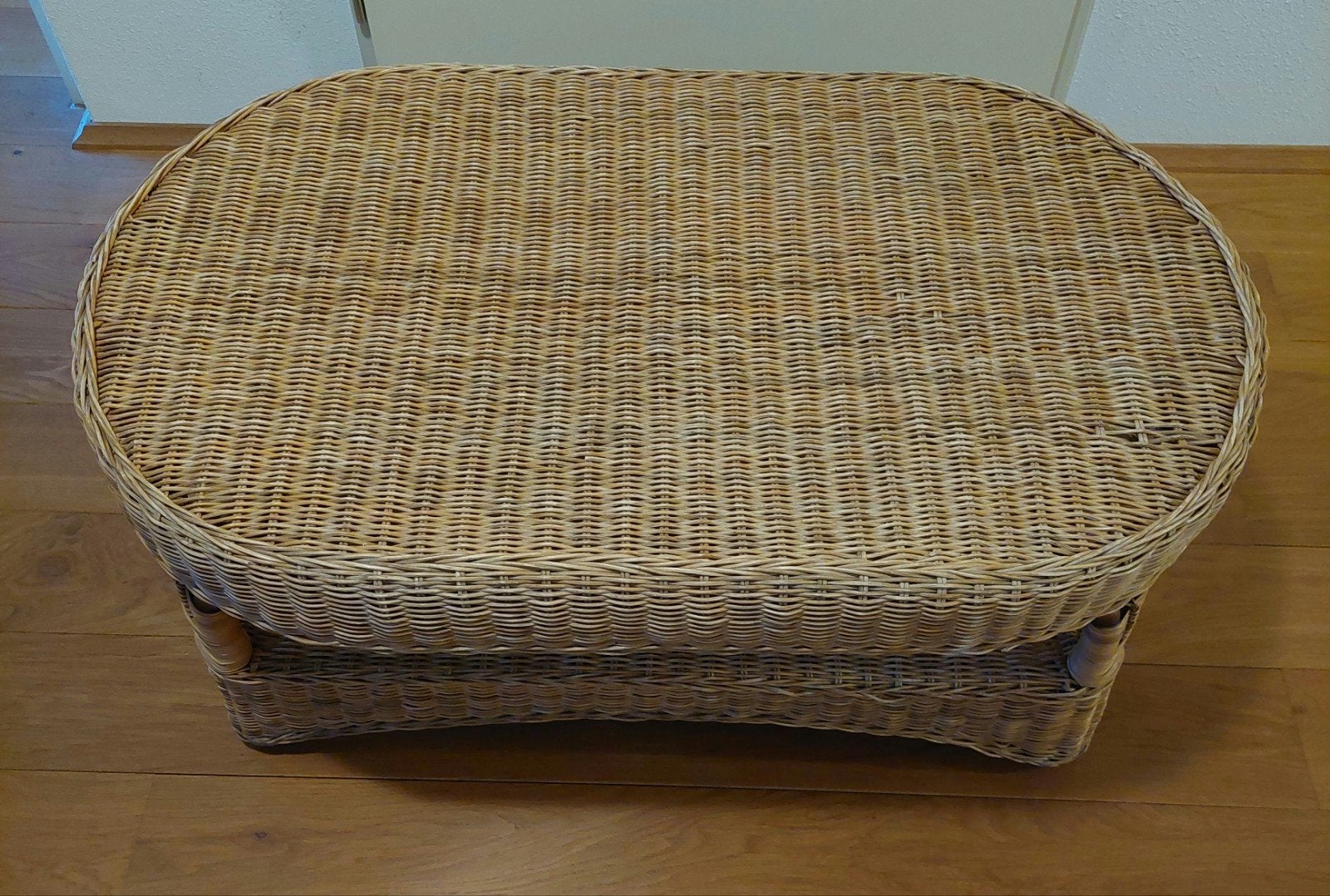 Rotan tafel - Salontafel met opbergruimte, Ophalen, Overige materialen, Gebruikt, 100 tot 150 cm
