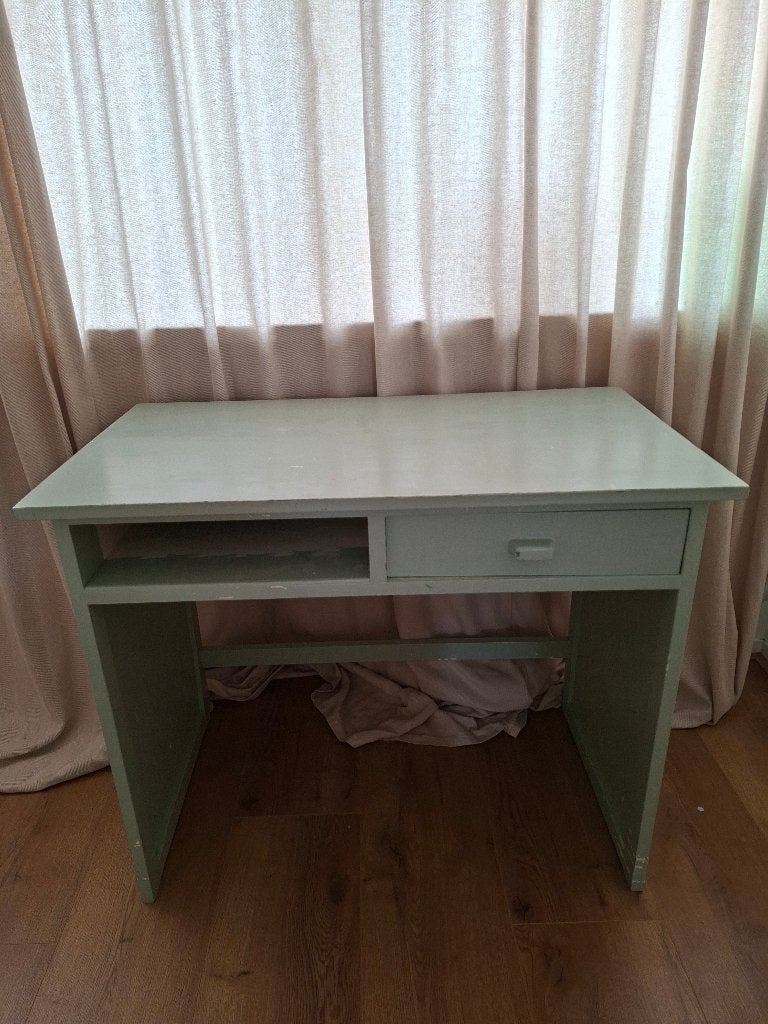 Bureau met stoel van hout, Ophalen, Gebruikt, 51 cm, Hout