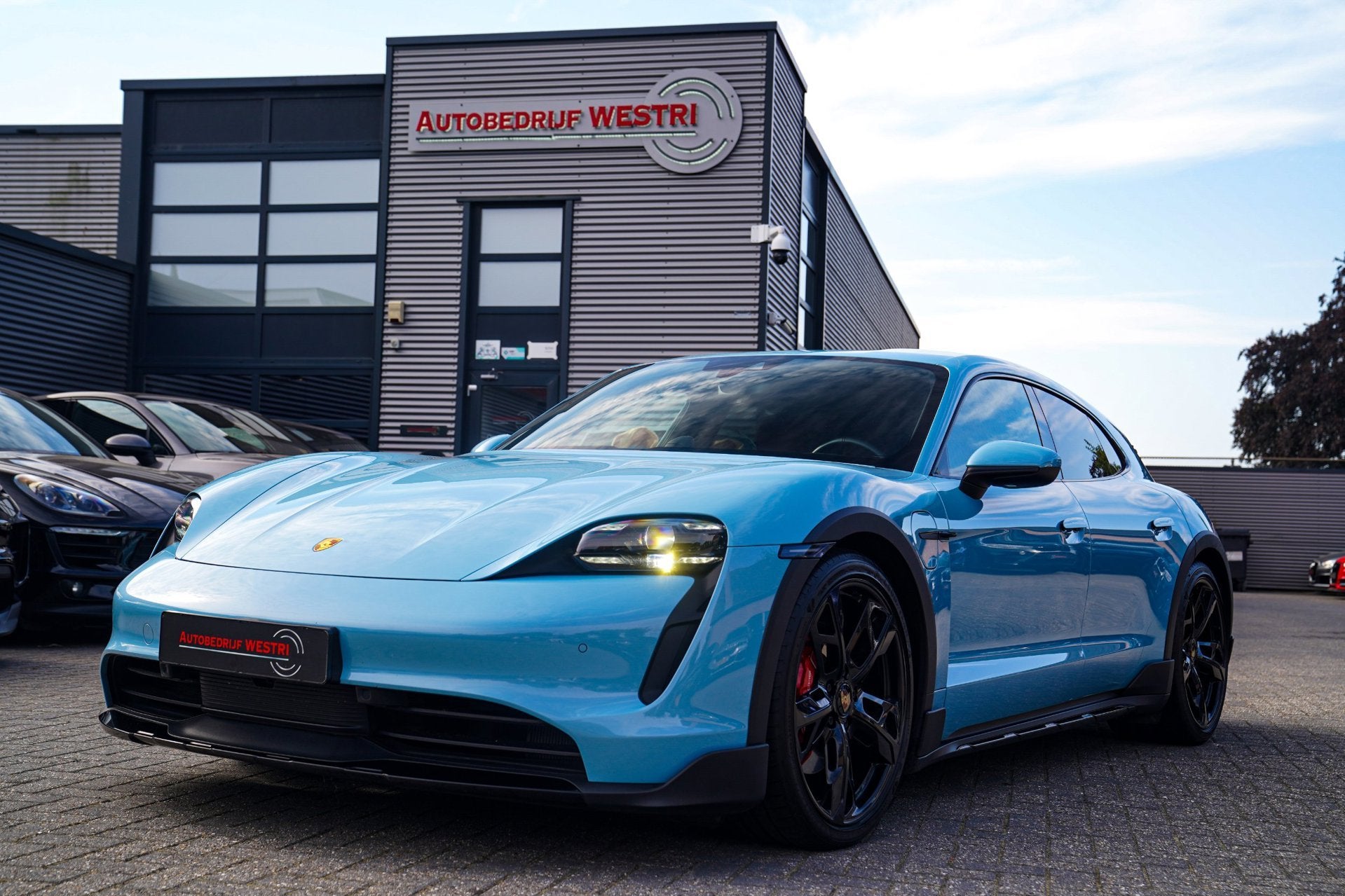 Porsche Taycan Cross Turismo 4S 93 kWh | 4 Wiel besturing |, Automaat, 110 €/maand, 389 km, SUV of Terreinwagen