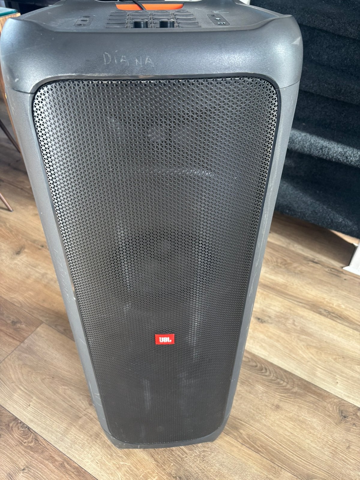 Foto 7 van Jbl party box 1000  vaste prijs 350 euro