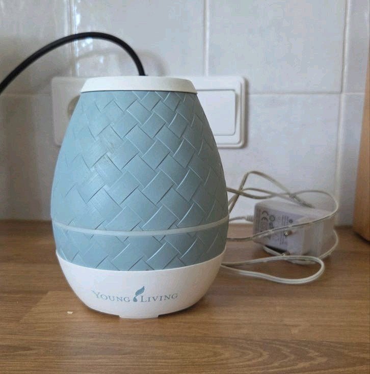 Young Living Sweet Aroma Ultrasone Diffuser, Meerkleurig, Kunststof, Ophalen of Verzenden, Zo goed als nieuw