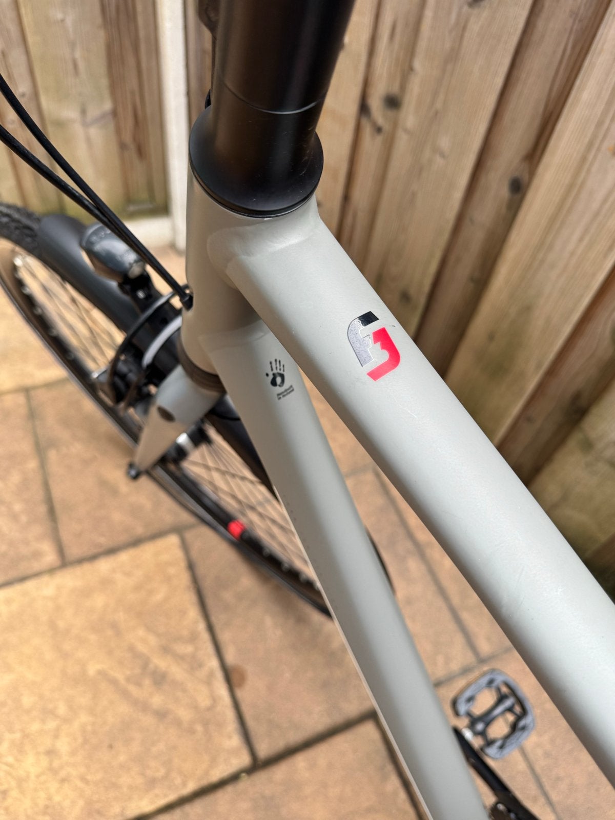 Koga fiets met framehoogte 60 cm en fietstassen, Gebruikt, Velgrem, Versnellingen, 57 tot 61 cm