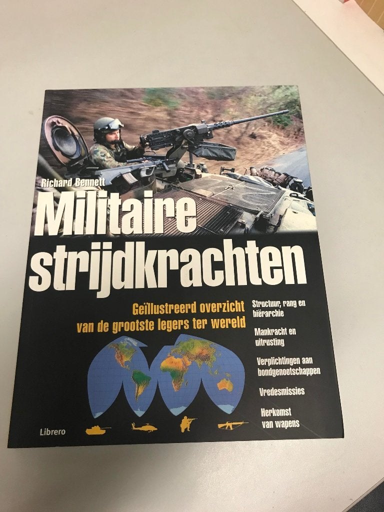 Militaire strijdkrachten Bennett, Ophalen of Verzenden, Gelezen, Algemeen