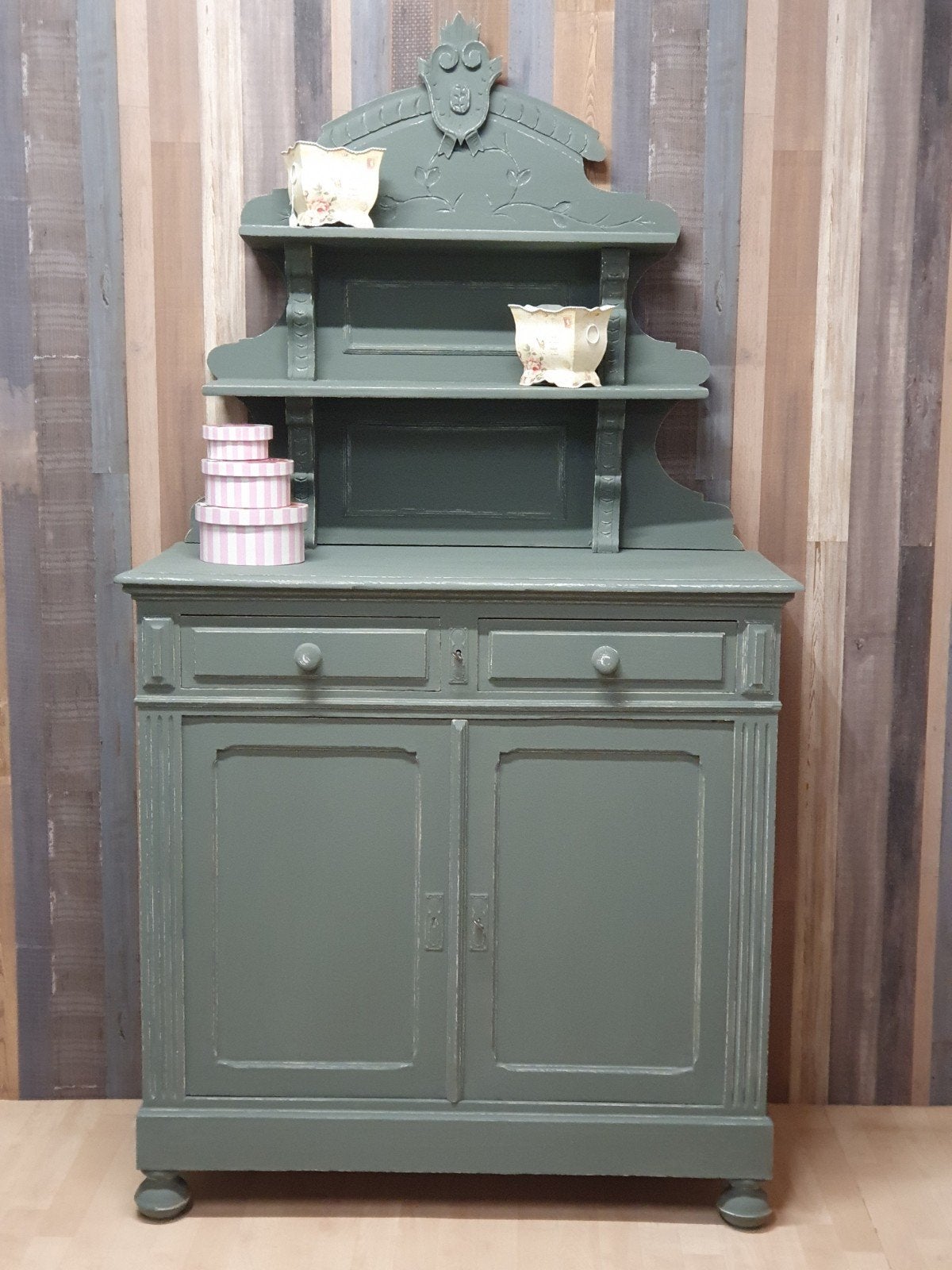 Brocante kast in 2 delen: open bovenstuk, dicht onderstuk, Antiek en Kunst, Ophalen