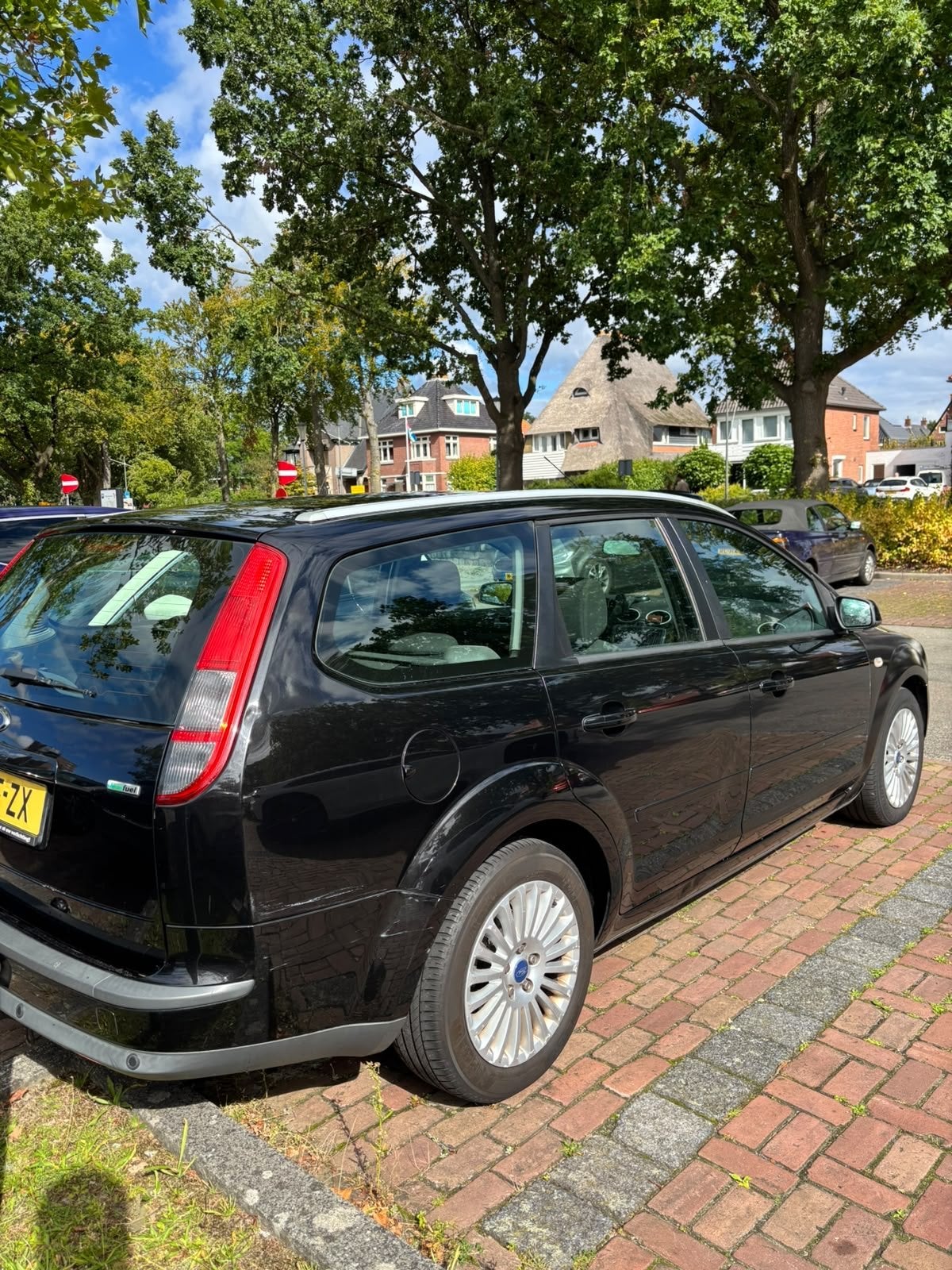 Foto 4 van Ford Focus 1.8 Ghia. (Full Option) Wagon