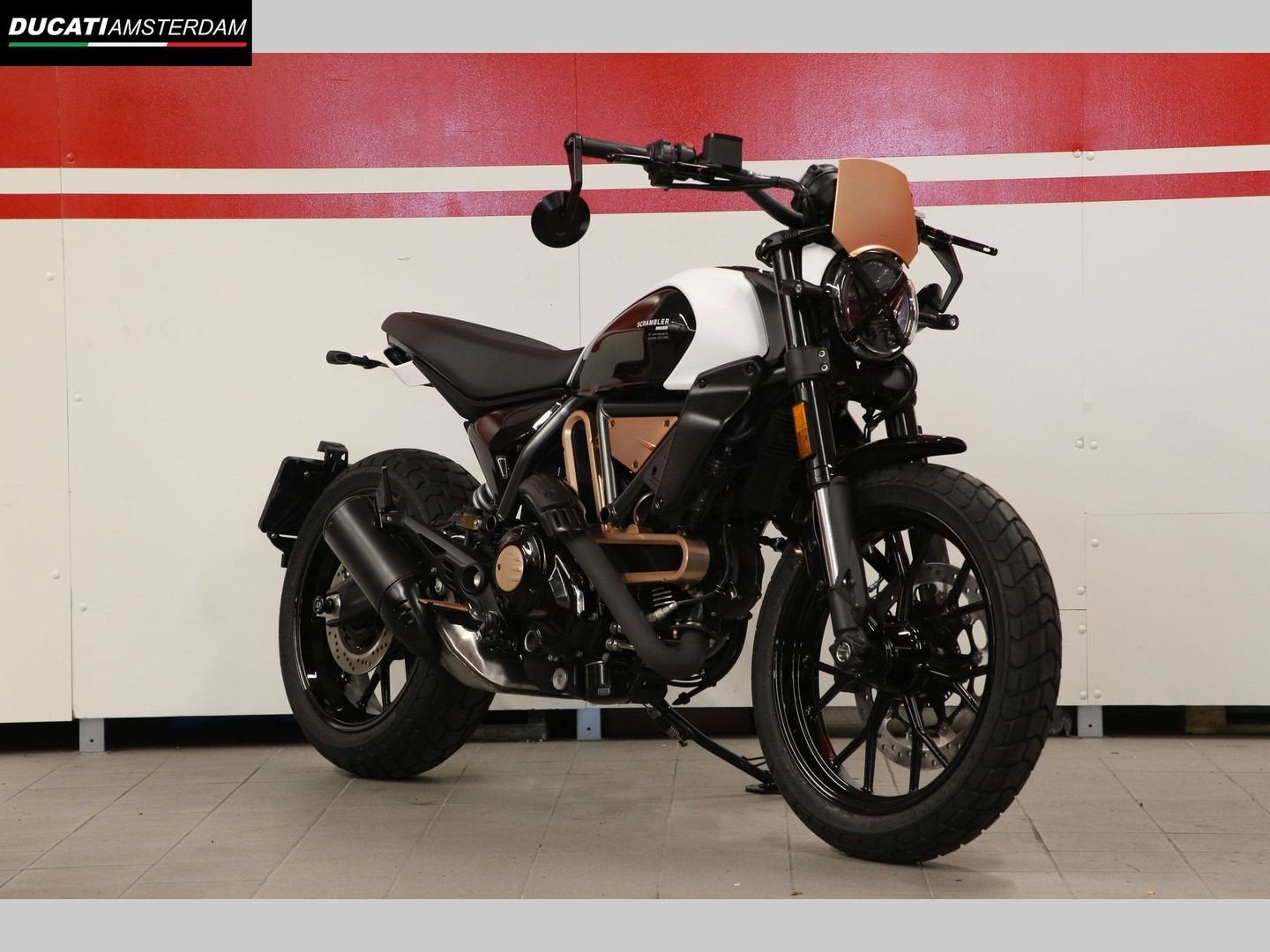 DUCATI SCRAMBLER DUCATI 10 ANNIVERSARIO RIZOMA EDITION (bj 2, DUCATI, 2 cilinders, Motorrijbewijs A, Bedrijf